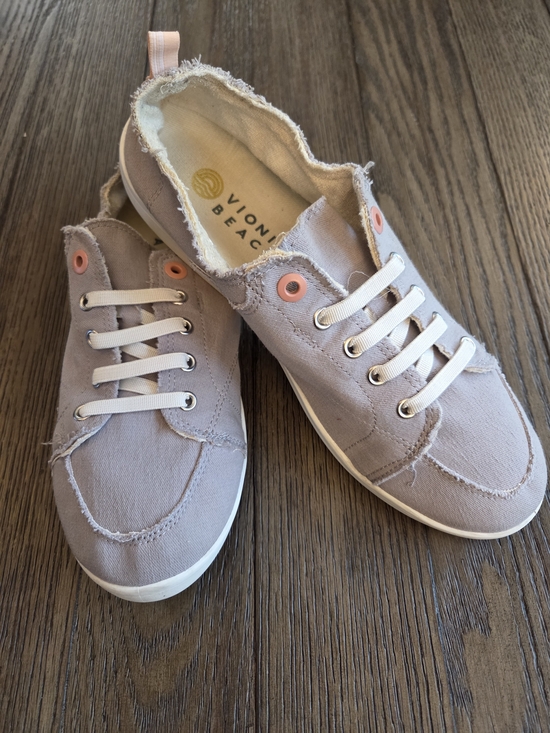 Vionic Shoes - Vionic Beach Pismo Casual Canvas Support Sneakers - Light Grey Women's Size 11